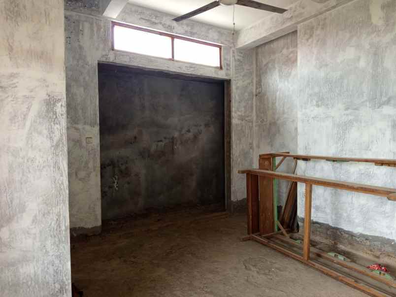tanah 226 m dekat uin amplaz