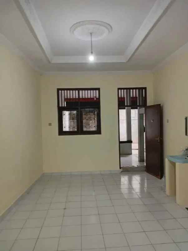 tanah kusir ready jual rumah di lokasi strategis