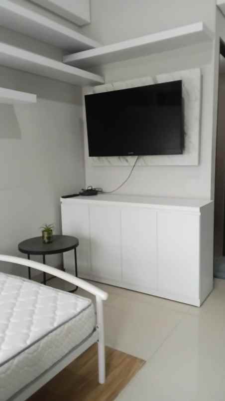 type studio apartementranspark bintaro bonus furnitur