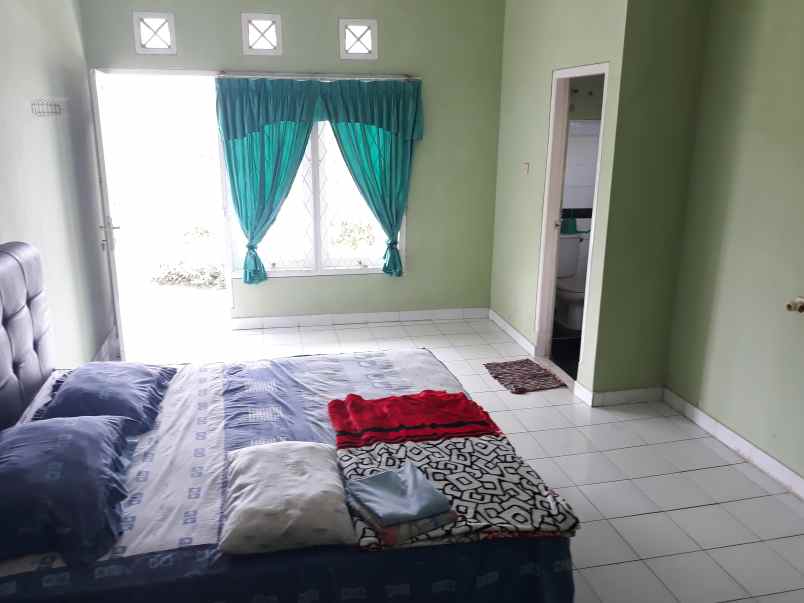 villa jalan cisarua km 80 puncak