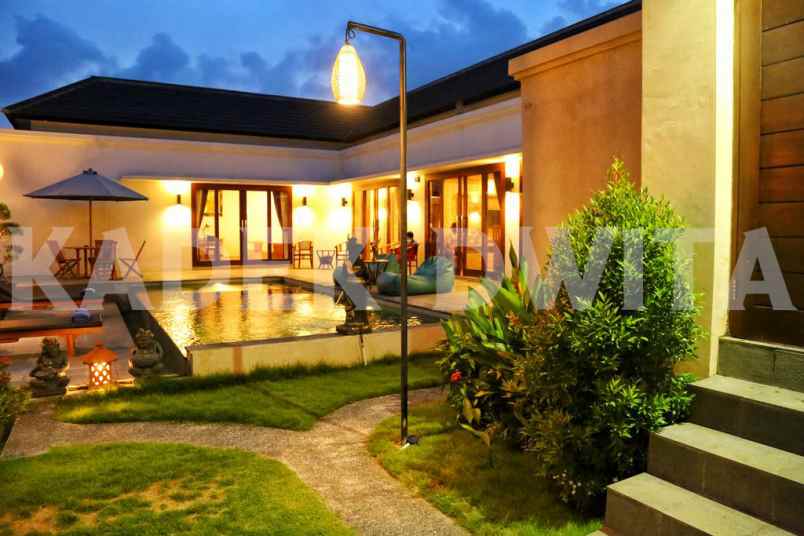 villa jalan raya padonan