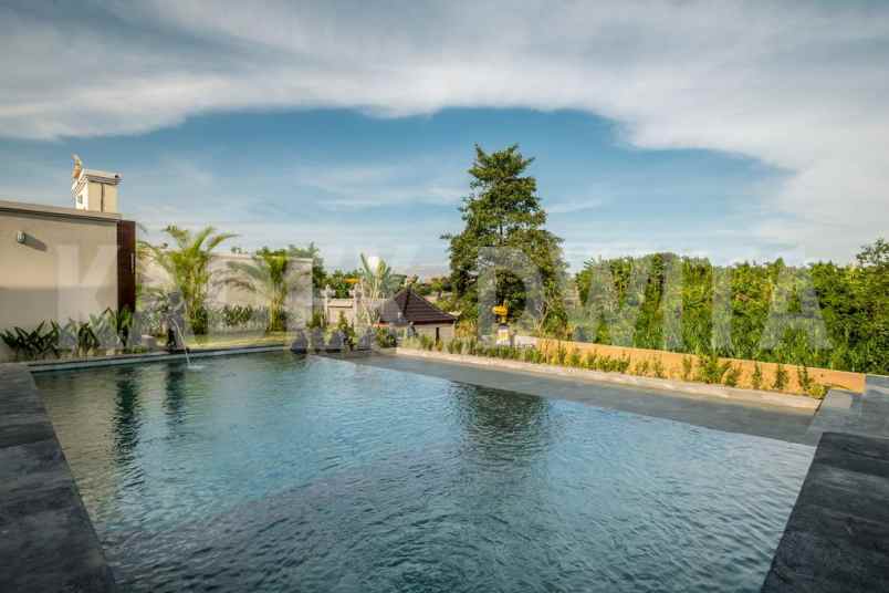 villa jalan raya padonan