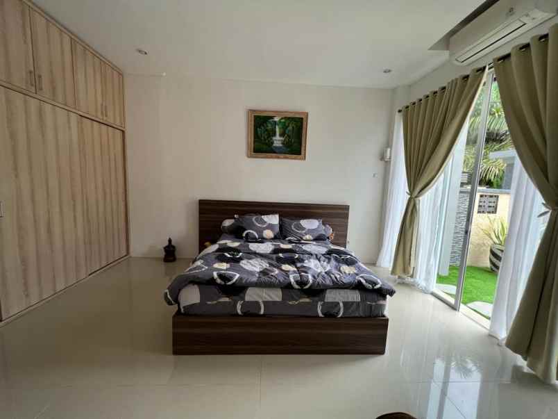 villa modern fully furnished dekat gwk