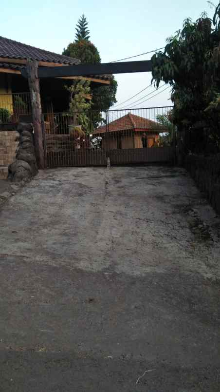 villa ujung berung cigending cinangka bandung timur