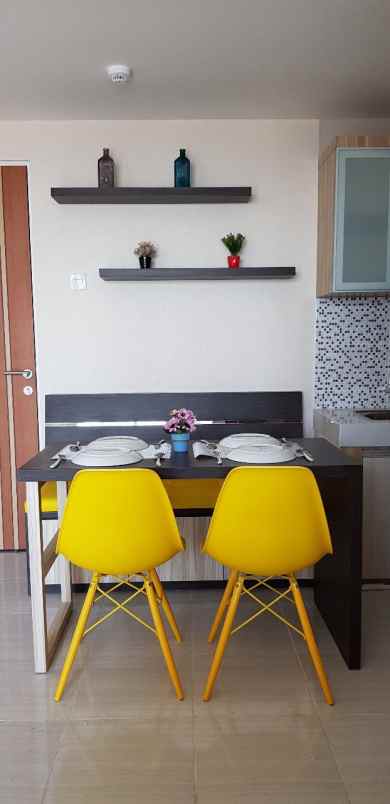 apartemen puncak dharmahusada strategis full furnish