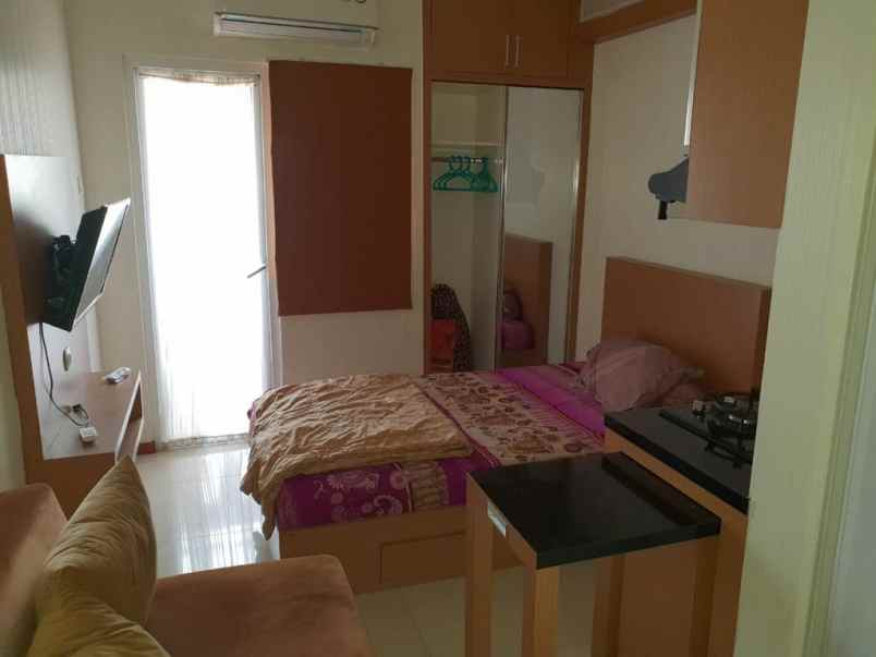 apartmen green pramuka studio furnish bagus disewakan