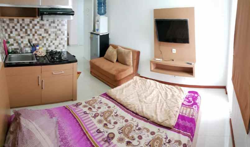 apartmen green pramuka studio furnish bagus disewakan