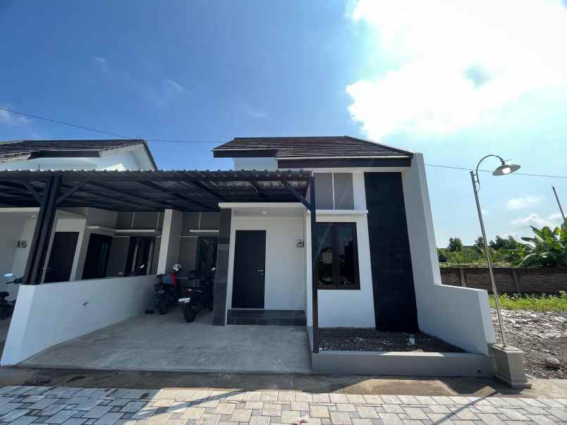 cuma 280 juta rumah dekat umbul ponggok jatinom