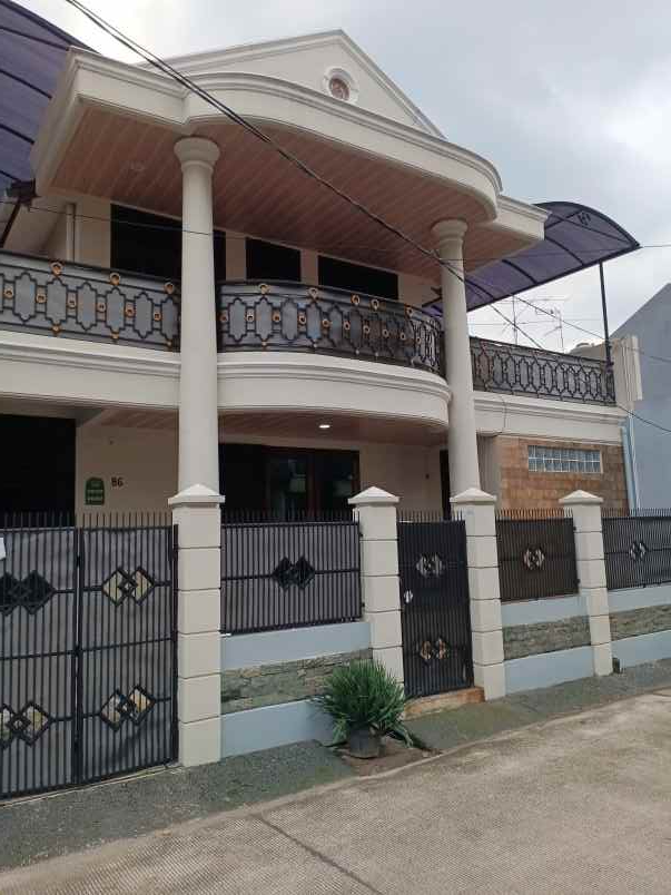 dijual 2 lantai lokasi strategis dekat 7 pintu tol