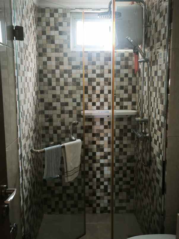 dijual apartemen jalan gajah mada no 188