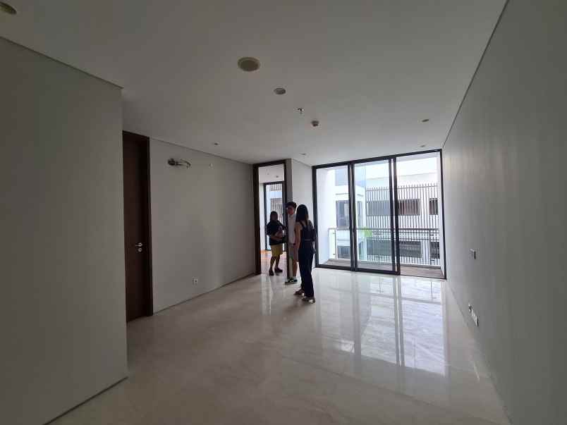 dijual apartemen jl boulevard famili utara