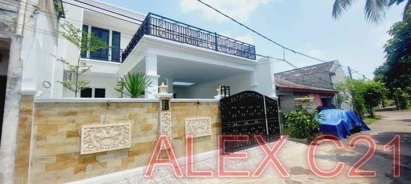 dijual cepat b u rumah baru mewah