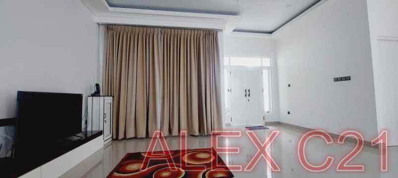 dijual cepat b u rumah baru mewah