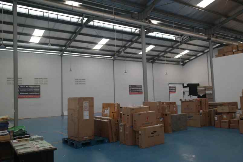 dijual gudang lt 2305 m2 di cakung jakarta timur murah