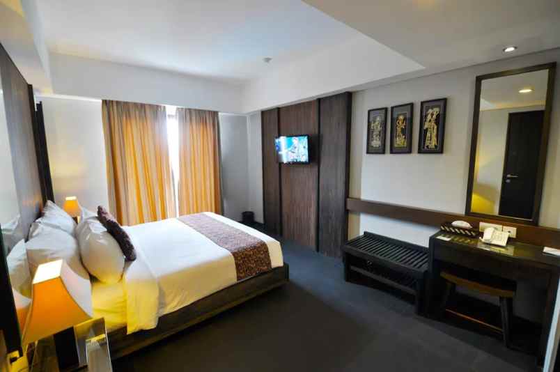dijual hotel seminyak kec kuta kab
