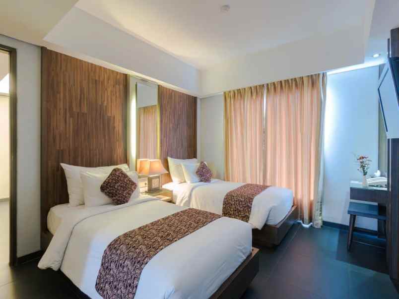 dijual hotel seminyak kec kuta kab