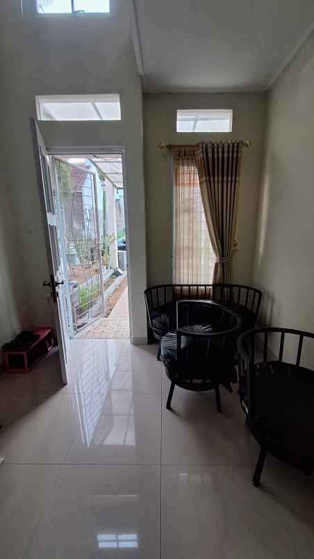 dijual kost jl cijambe cinunuk bandung