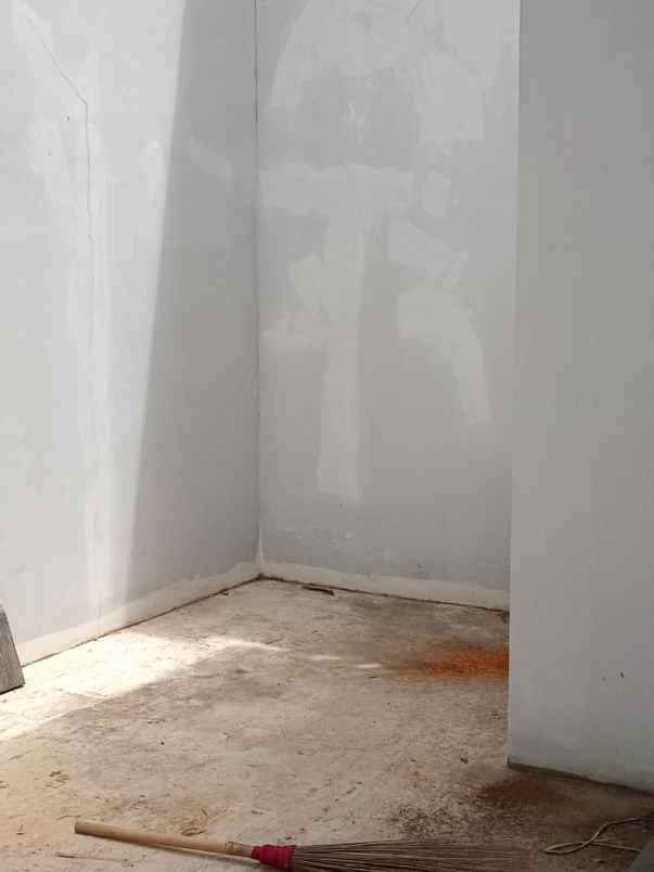 dijual kost jl jatihandap bandung