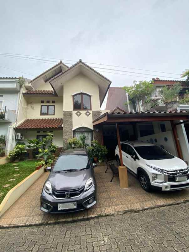 dijual kost jl tamansari persada