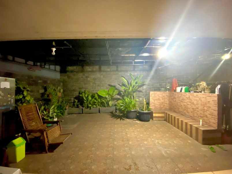 dijual kost jl tamansari persada