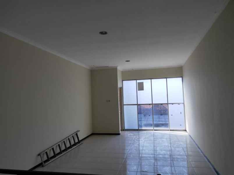 dijual ruko di cemara raya banyumanik semarang