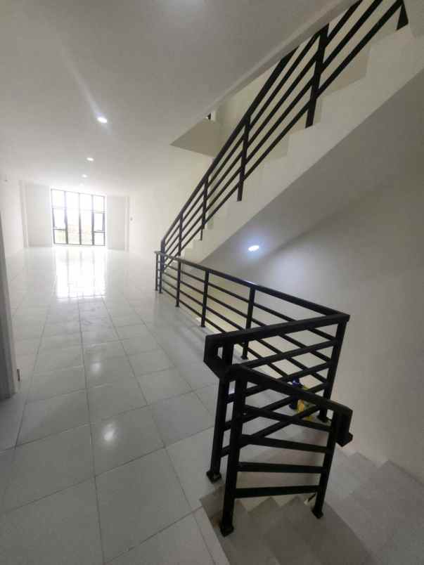 dijual ruko gudang kantor gravitas lavon swancity