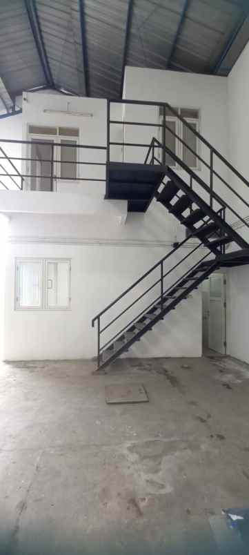 dijual ruko gudang kantor gununganyar