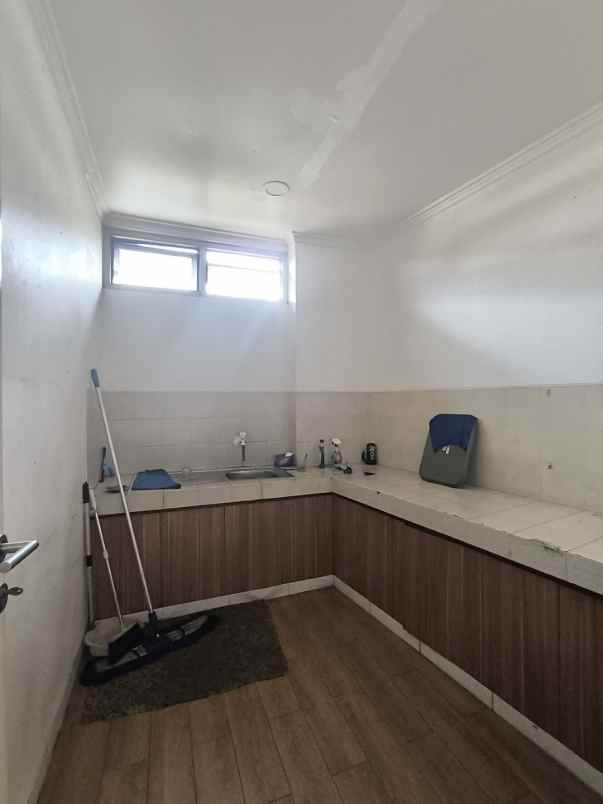 dijual ruko gudang kantor jalan raay pasar minggu