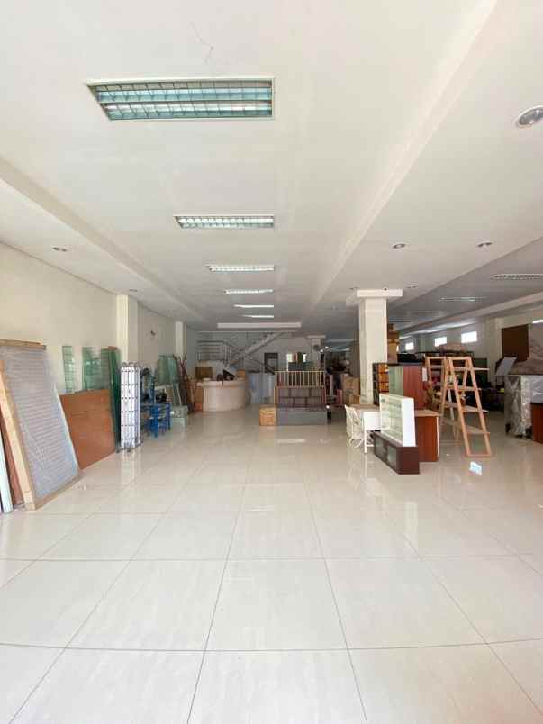 dijual ruko gudang kantor jalan raya kaliabang