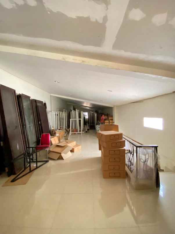 dijual ruko gudang kantor jalan raya kaliabang