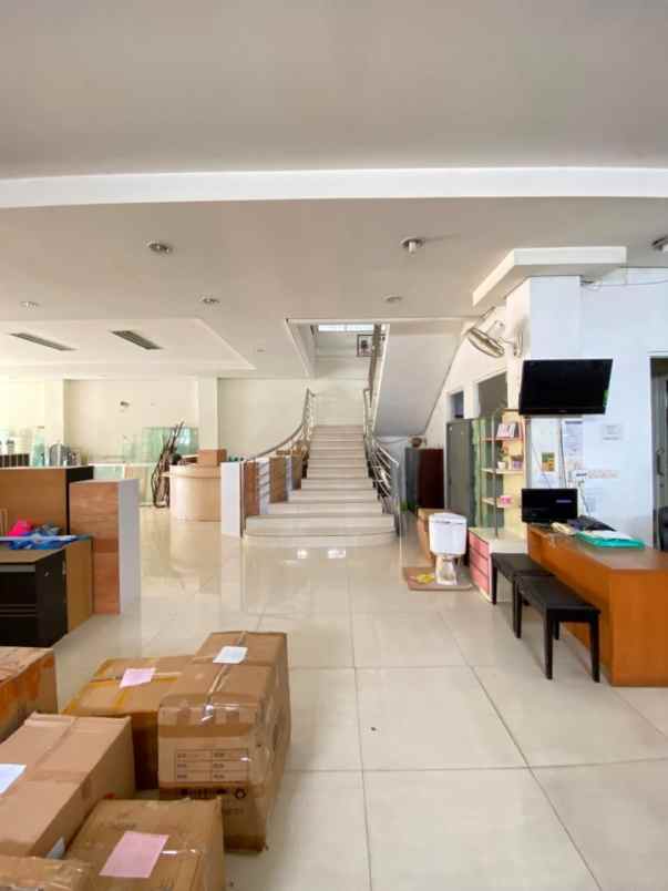 dijual ruko gudang kantor jalan raya kaliabang