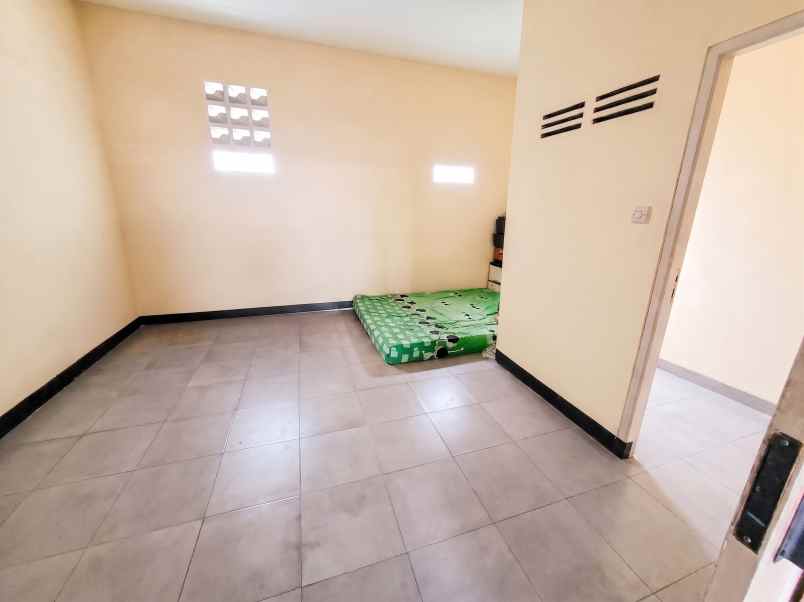 dijual ruko gudang kantor jl mars utara iii no 40b