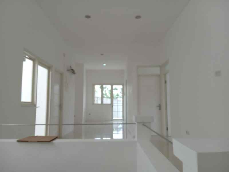 dijual ruko gudang kantor jl royal residence