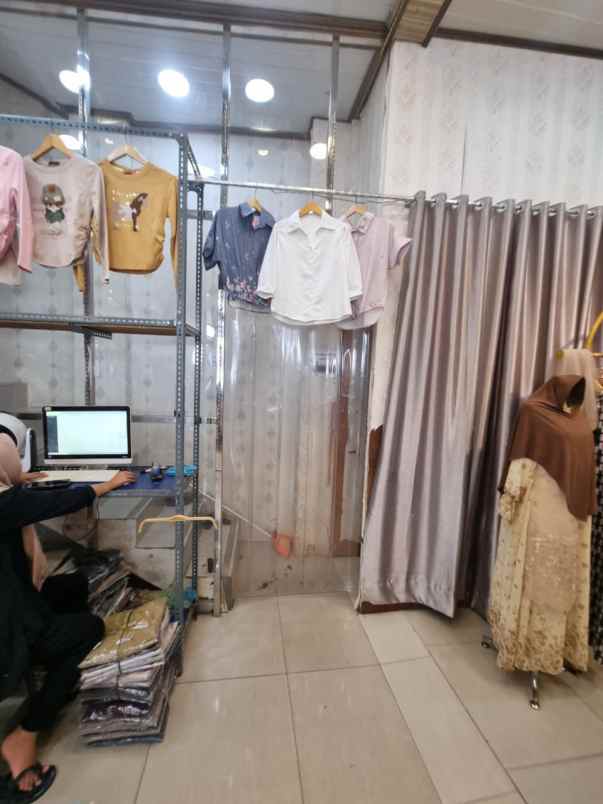 dijual ruko gudang kantor pasar tengah