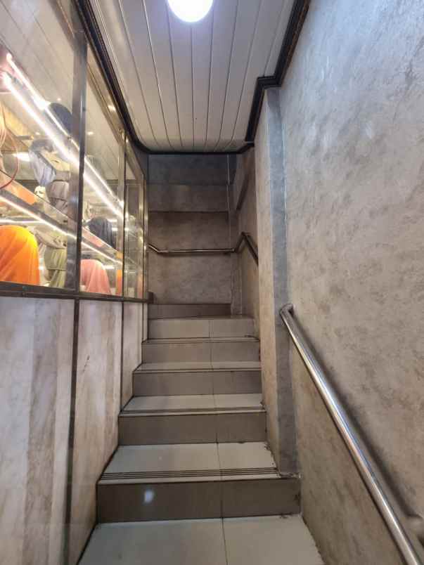 dijual ruko gudang kantor pasar tengah