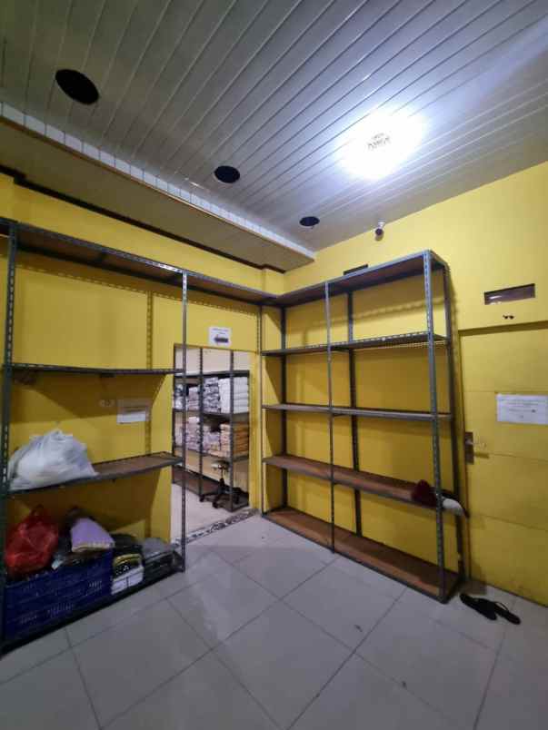dijual ruko gudang kantor pasar tengah