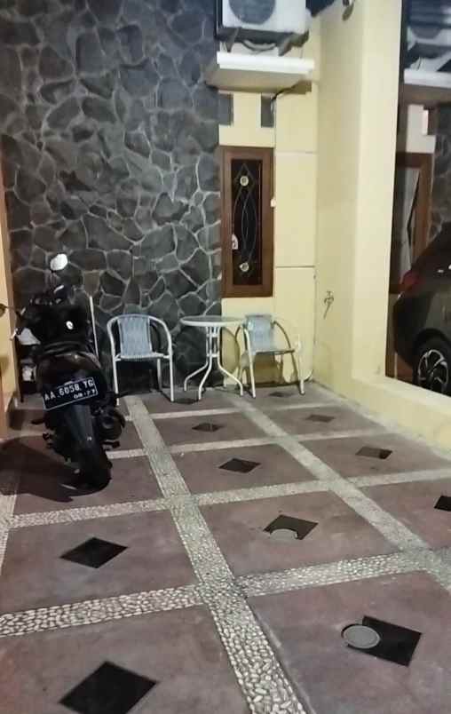 dijual rumah 2 lantai universiti residence