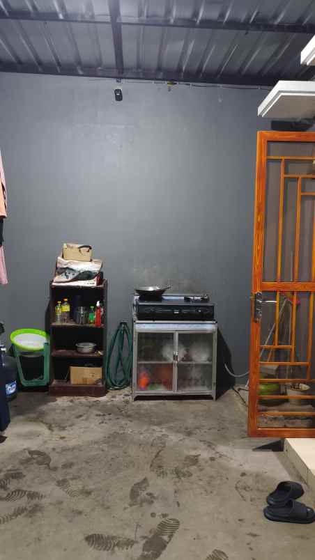 dijual rumah 2 lantai universiti residence