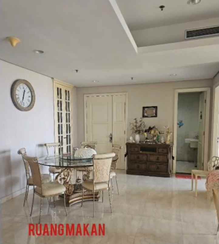 dijual rumah adhiwangsa