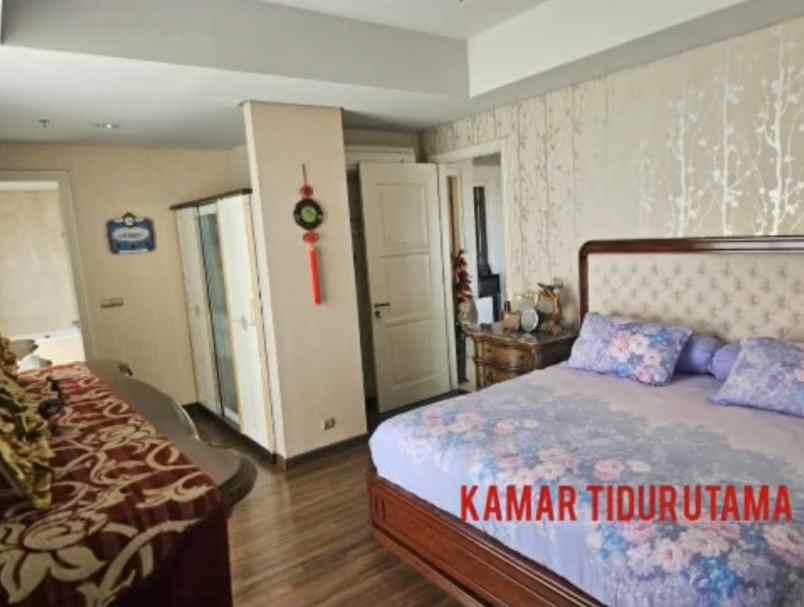 dijual rumah adhiwangsa