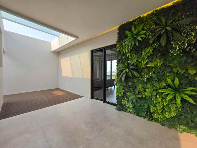 dijual rumah alam sutera feronia