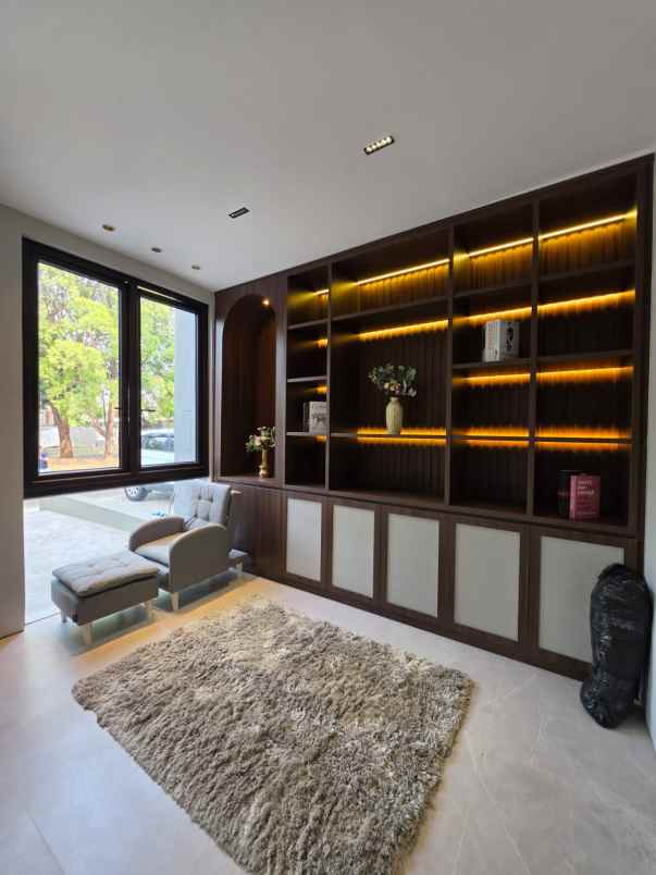 dijual rumah alam sutera feronia