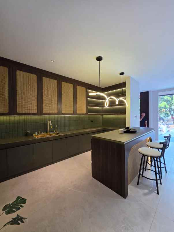 dijual rumah alam sutera feronia