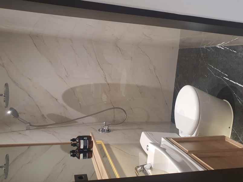dijual rumah allegra casa de lago lippo