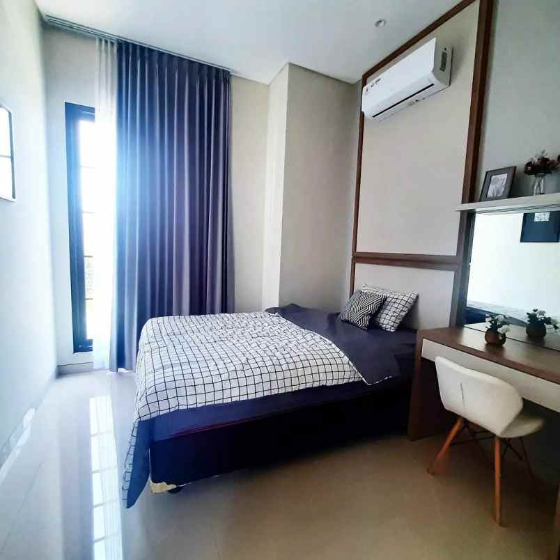 dijual rumah amartha safira