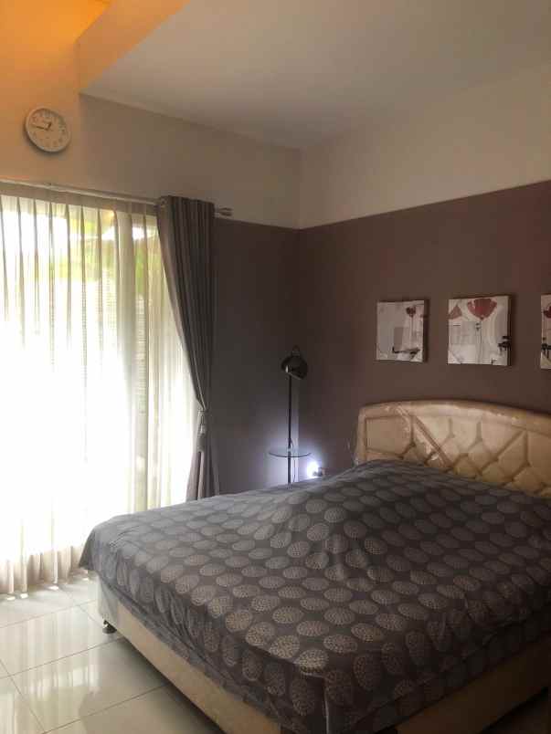 dijual rumah arcamanik cisaranten kulon