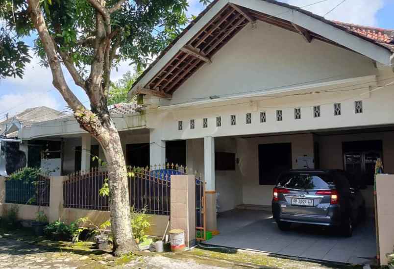 dijual rumah bantul