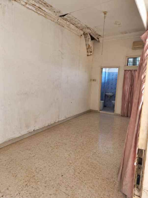 dijual rumah baratajaya surabaya pusat