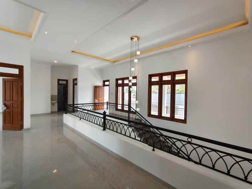 dijual rumah baru di sumber solo