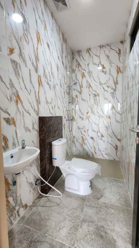 dijual rumah baruk barat